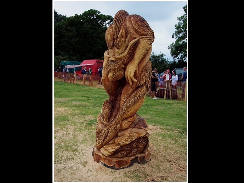 picture of Beauty and the Beast carving