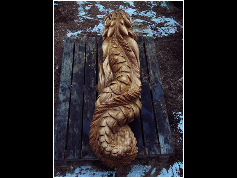 picture of dragon fish carving