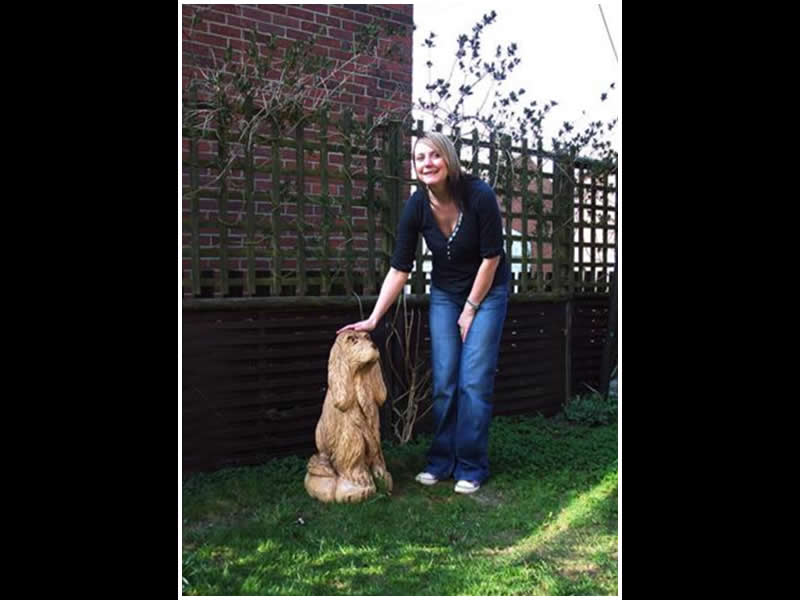 picture of springer spaniel carving