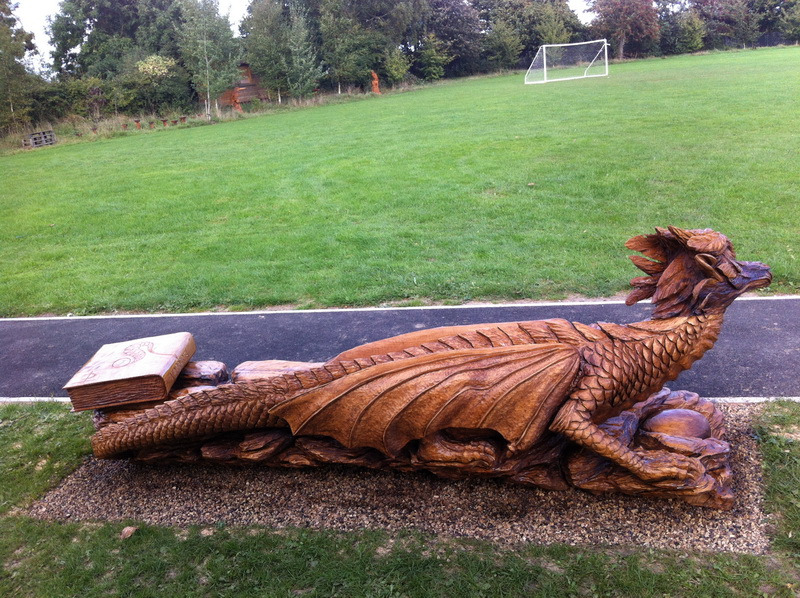 Chainsaw carving