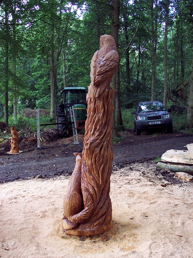 Chainsaw carving