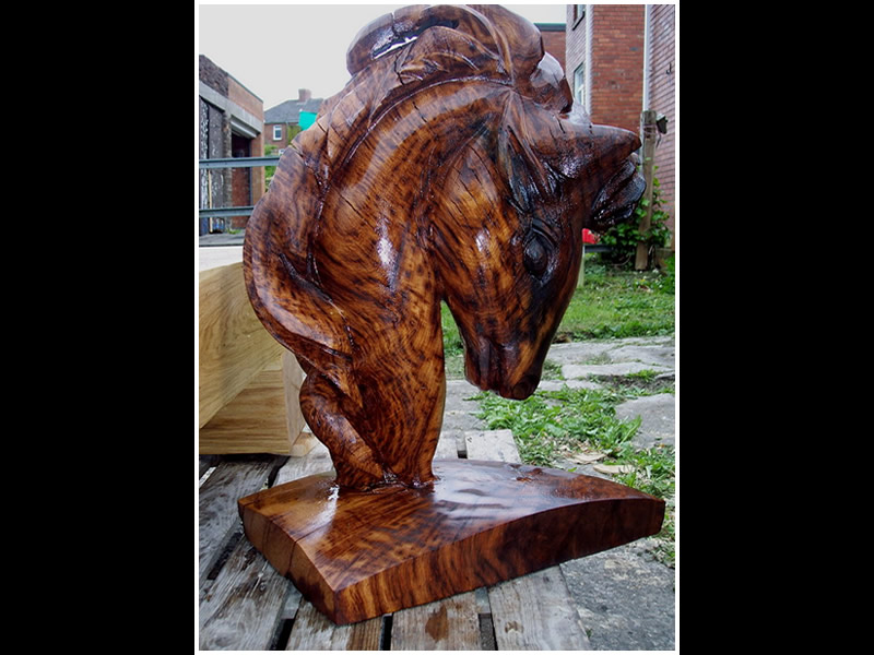 picture of horse bust carving