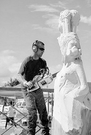 chainsaw carving