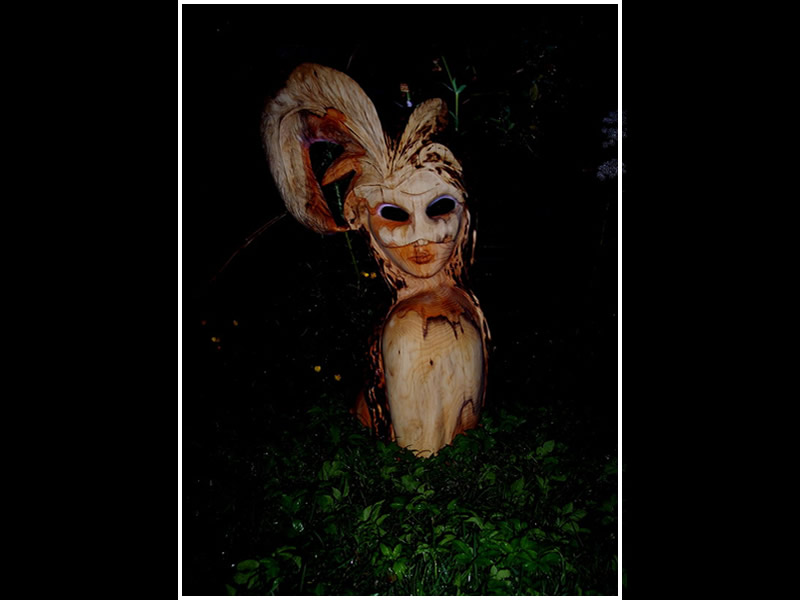 picture of venetian mask carving
