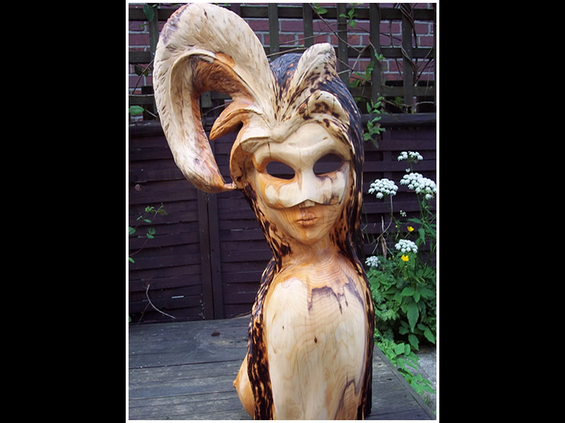 picture of venetian mask carving
