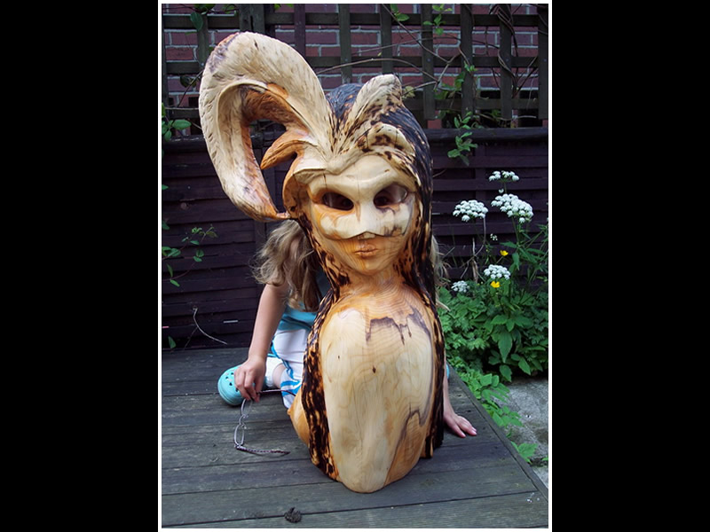 picture of venetian mask carving