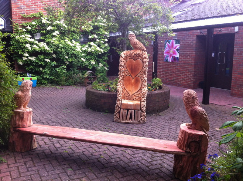 Chainsaw carving