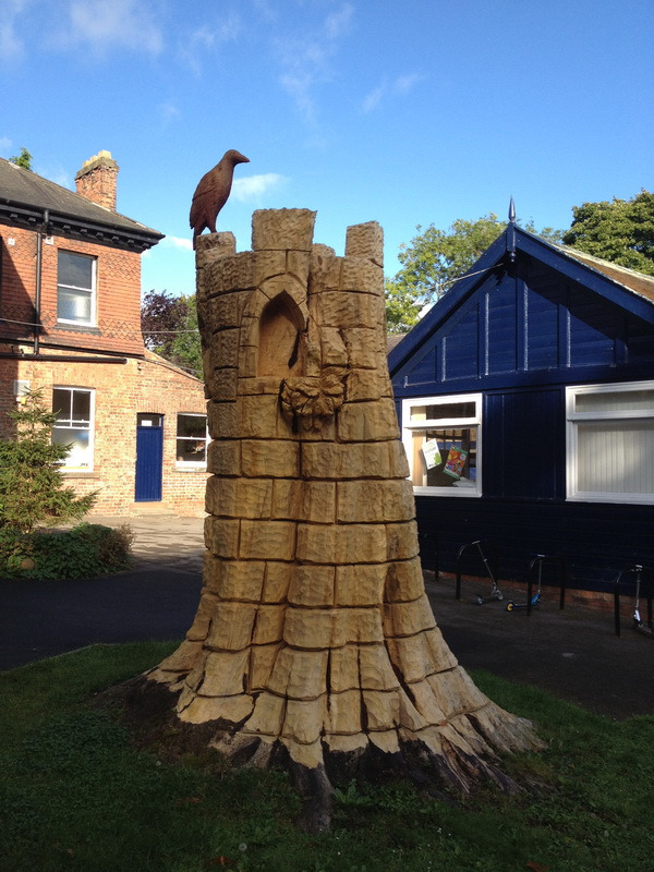 Chainsaw carving