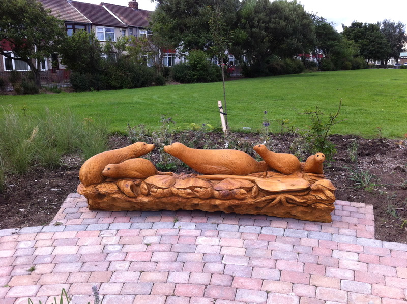 Chainsaw carving