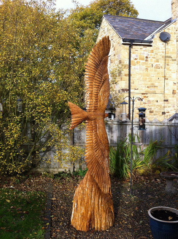 Chainsaw carving