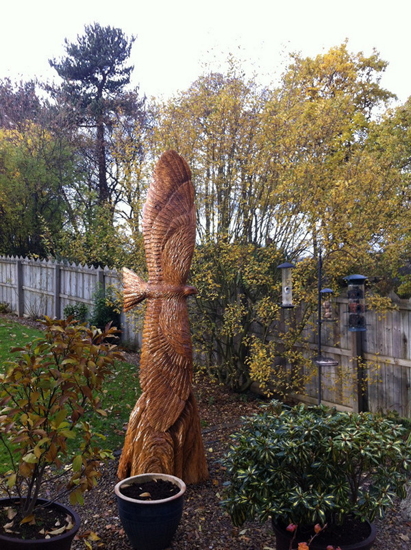 Chainsaw carving