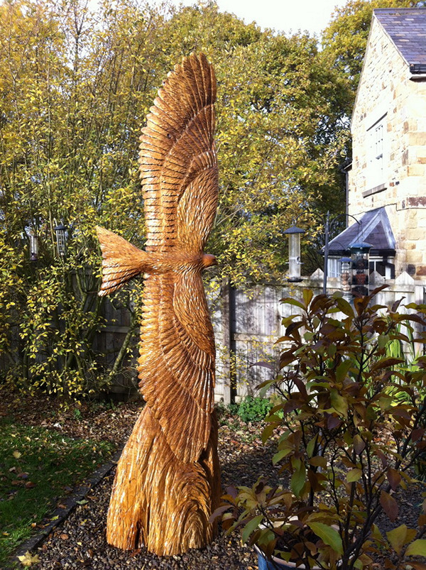 Chainsaw carving
