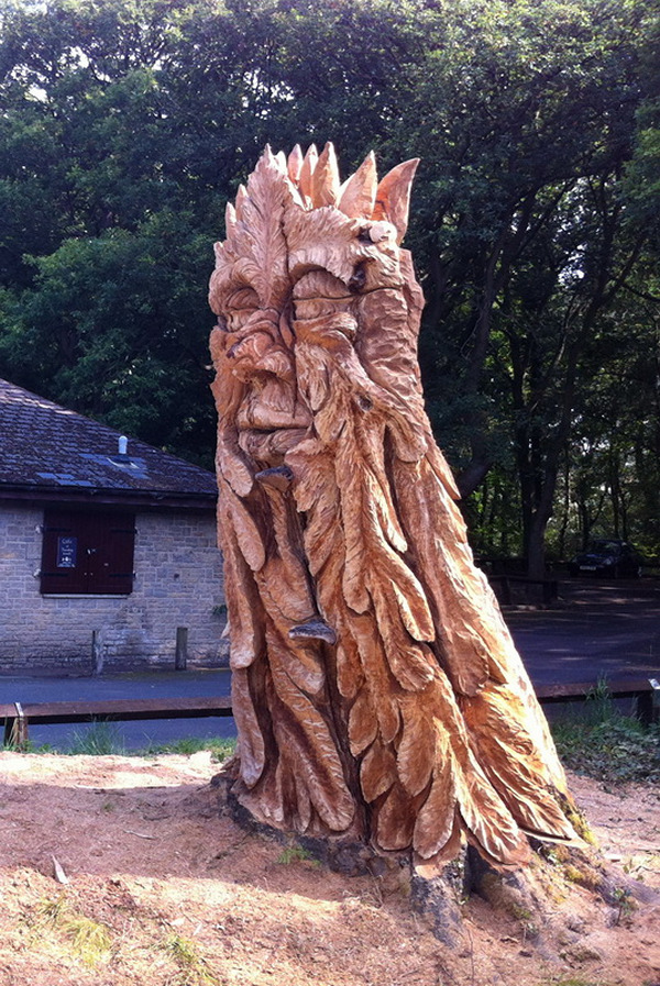 Chainsaw carving