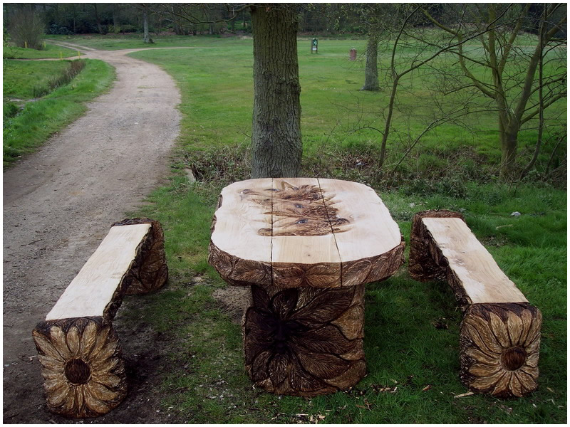 picture of unicorn table carving