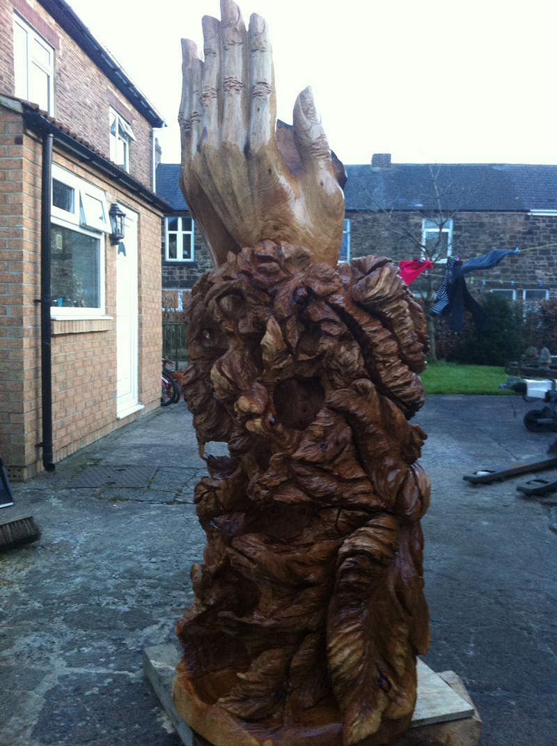 Chainsaw carving