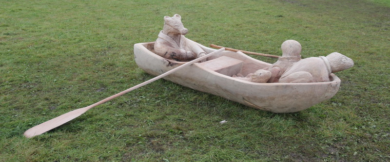 Chainsaw carving