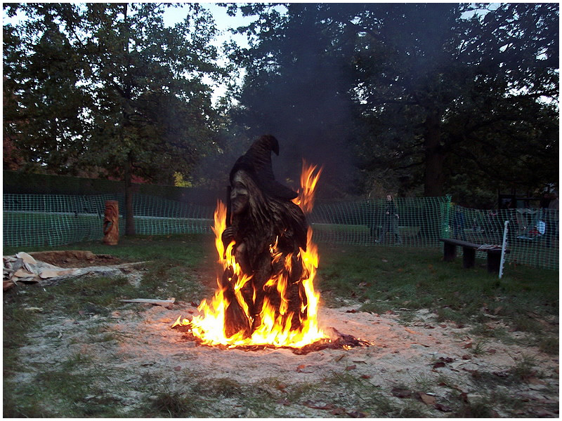 picture of witch carving